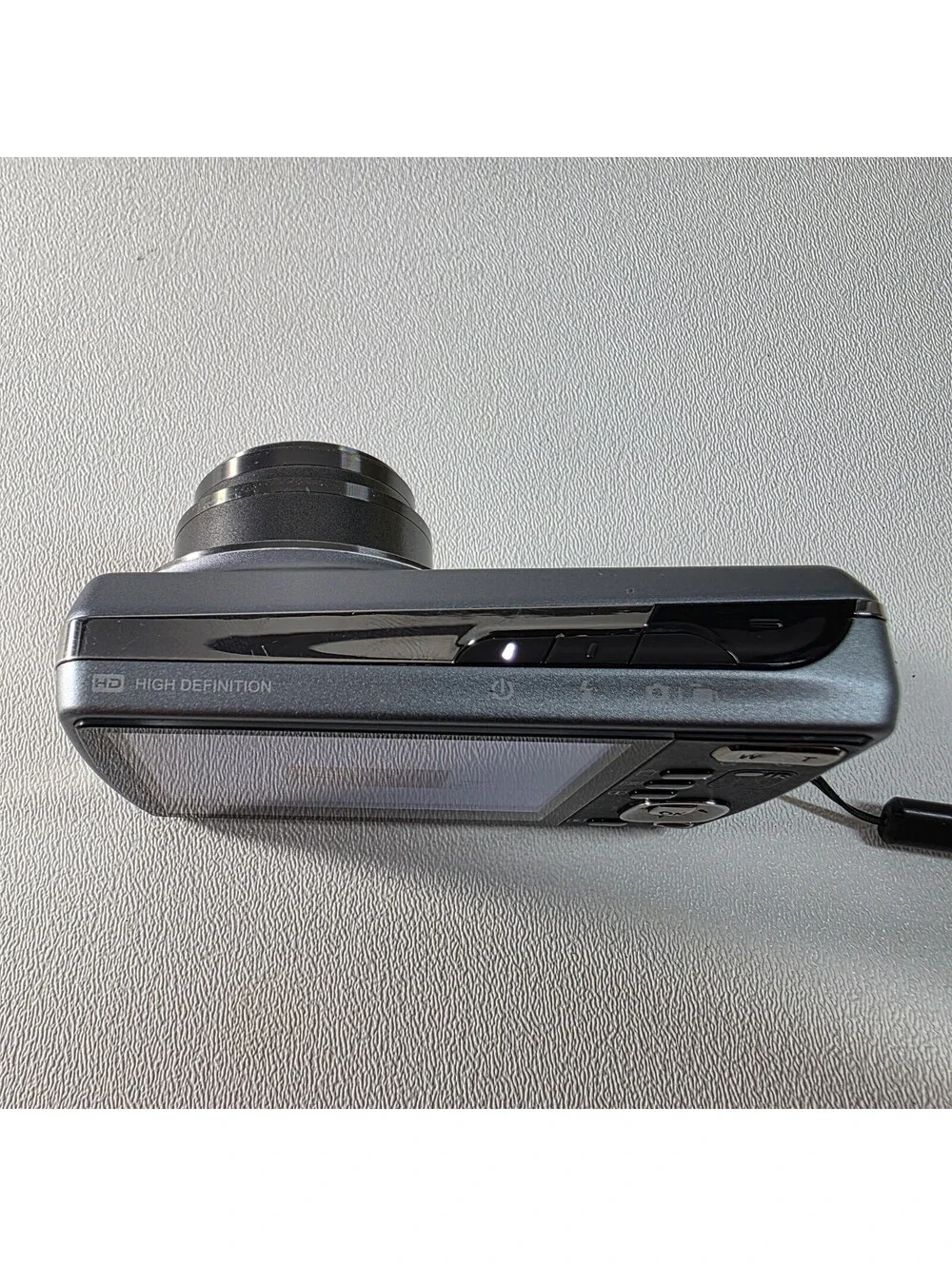 Kodak EasyShare M580 14.MP Digital Camera with Charger, Battery and Card.